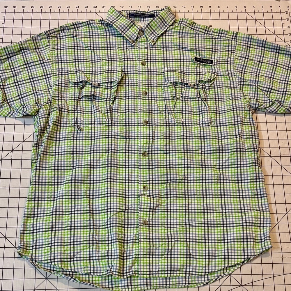 Columbia PFG Men’s Medium Blue/Green/White Plaid Super Bahama Button Down Shirt‎